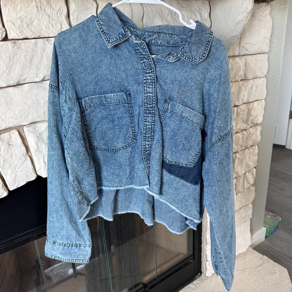 American Eagle Lightweight Cropped Jean Jacket